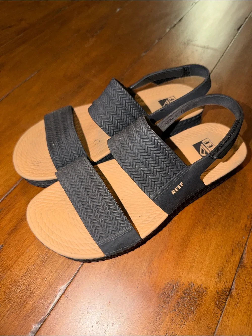 Reef Black Strap Sandals with Tan Footbed - Picture 1 of 5